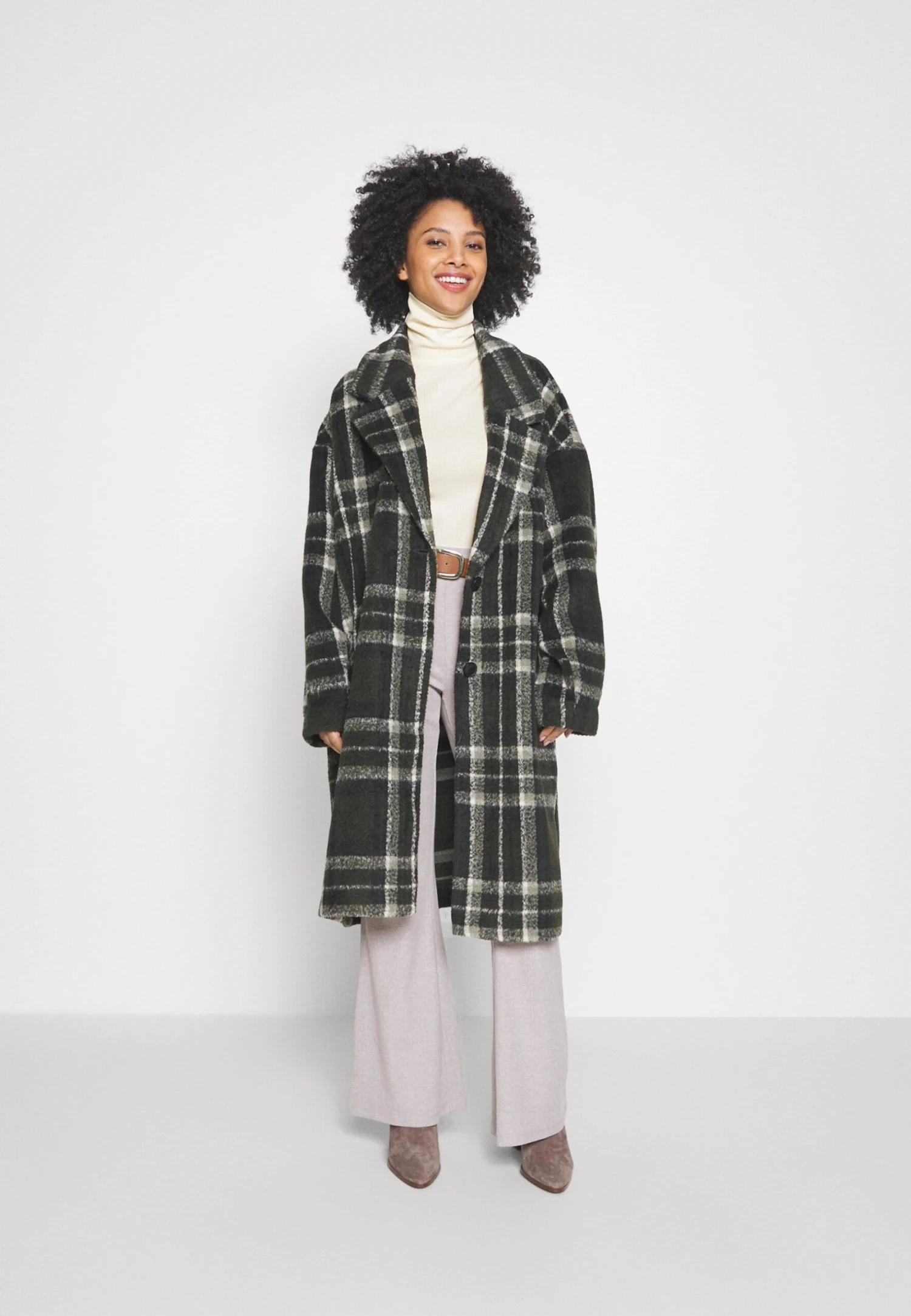 T-Shirt Basic -Off-White 2 T-Shirt Basic -Off-White - Afbeelding 2