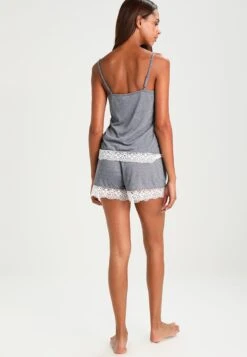 Anna Field Sarah Short Pj Set- Pyjama - Off-White/Dark Blue 9 Anna Field Sarah Short Pj Set- Pyjama - Off-White/Dark Blue -Anna Field 33d0e936af774883bb2b5a180610a668