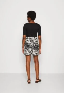 Anna Field Shorts - Black/Off-White 8 Anna Field Shorts - Black/Off-White -Anna Field 3a9846adea8c4808a36cdb49e64ed70f