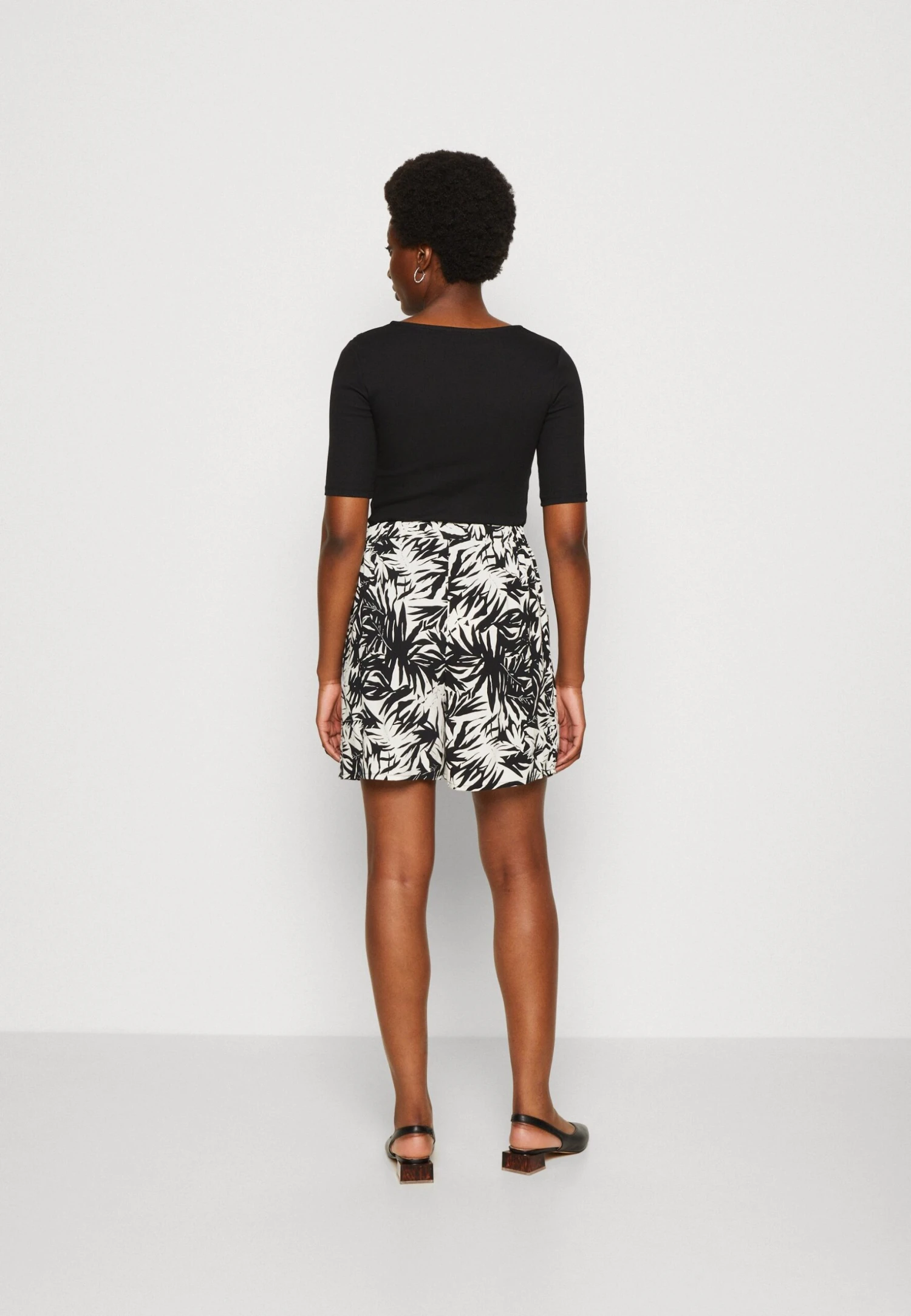 Anna Field Shorts - Black/Off-White 3 Anna Field Shorts - Black/Off-White - Afbeelding 3
