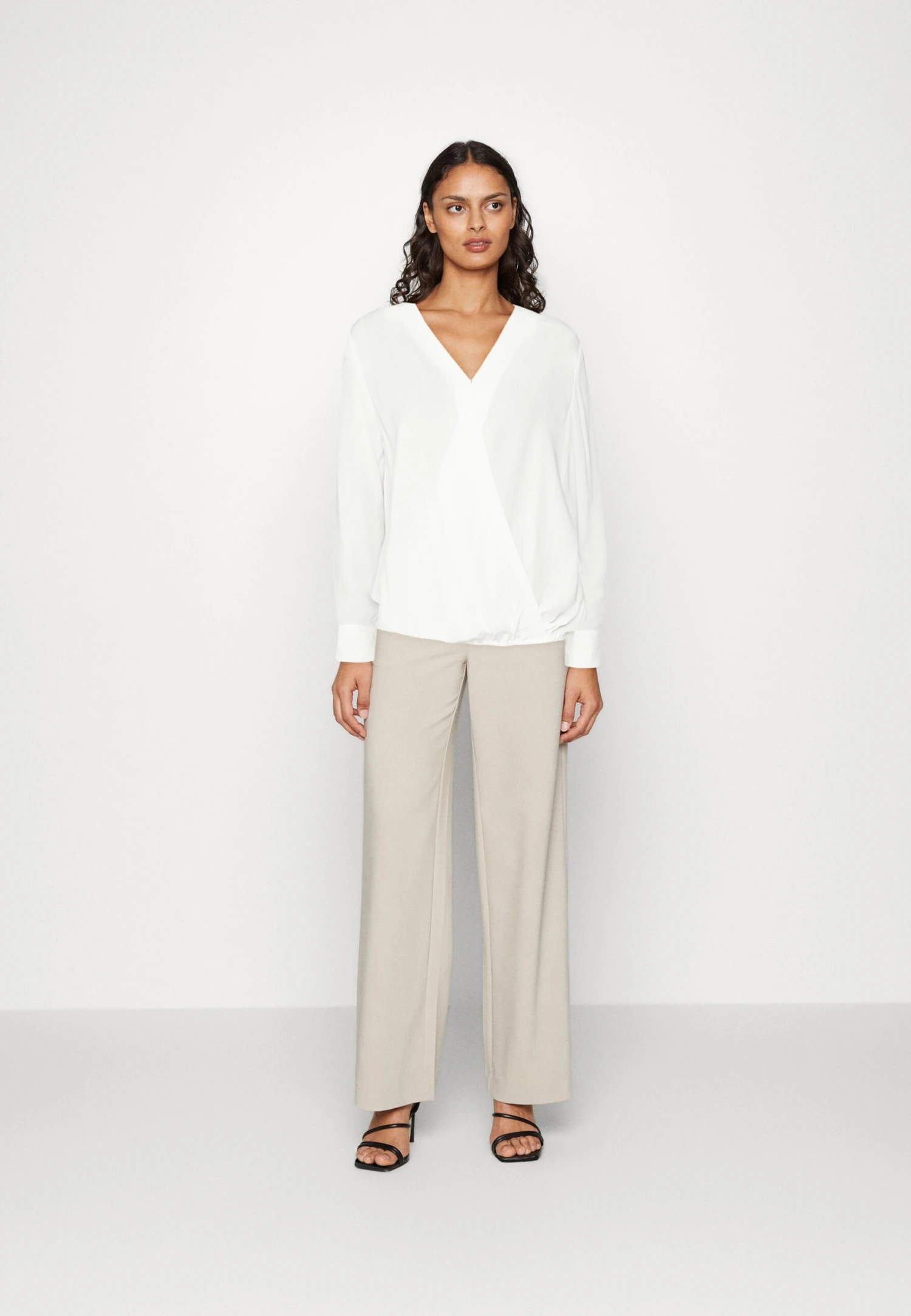 Anna Field Blouse - Off-White 2 Anna Field Blouse - Off-White - Afbeelding 2