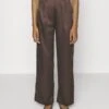 Broek - Brown