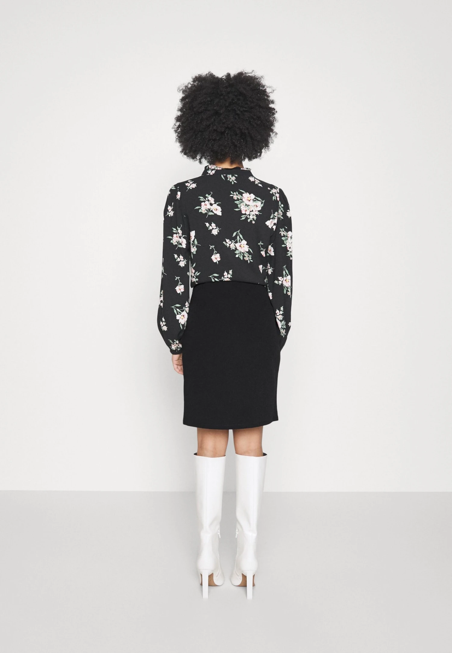 Panel Asymmetric- Minirok - Black 3 Panel Asymmetric- Minirok - Black - Afbeelding 3