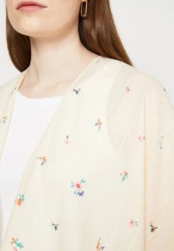 Anna Field Poncho - Yellow 11 Anna Field Poncho - Yellow -Anna Field 77932faf743942e2b2b40c754b6310f5