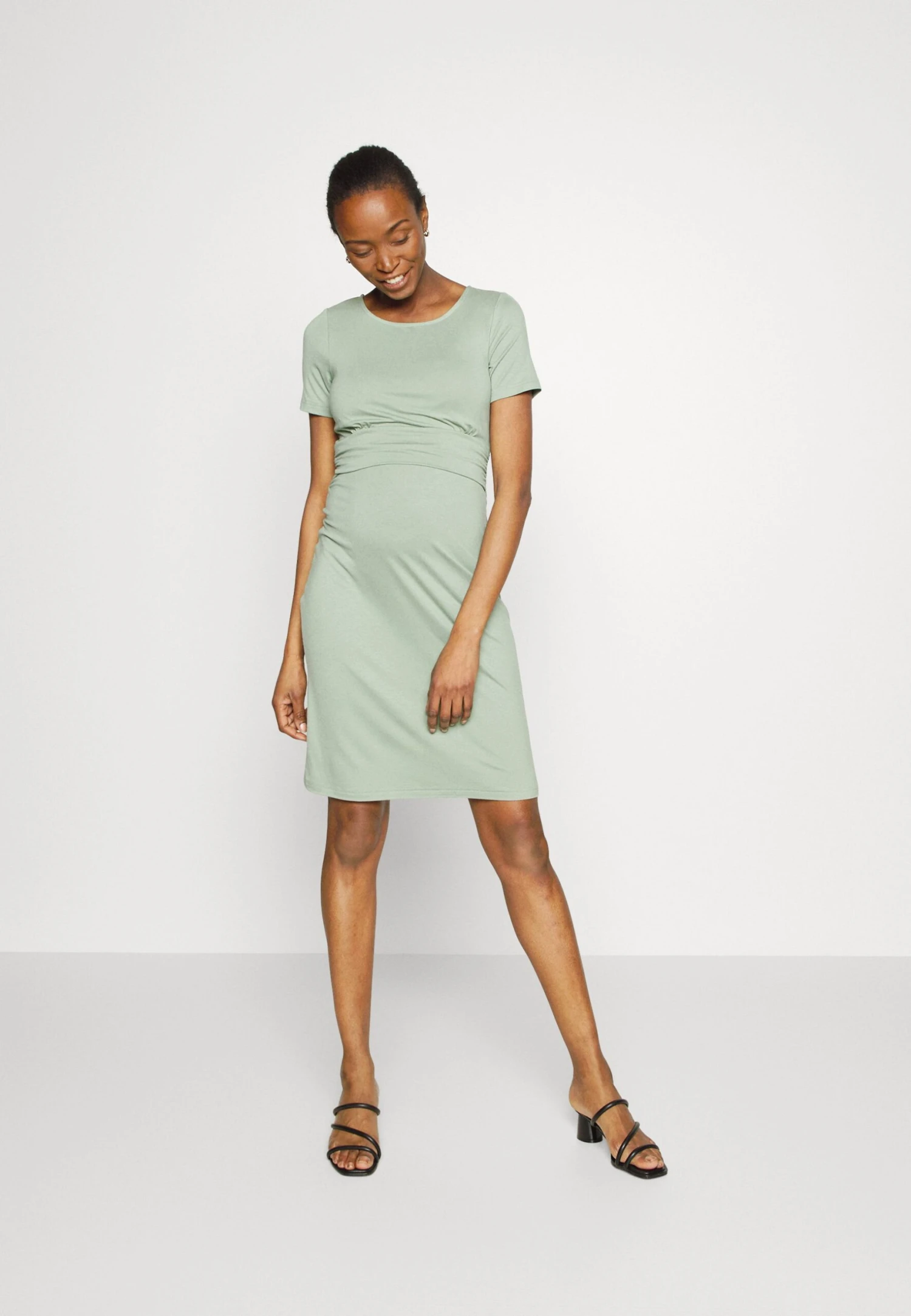 Short Sleeves Ruched Waist Mini Flared Dress - Jerseyjurk - Light Green 2 Short Sleeves Ruched Waist Mini Flared Dress - Jerseyjurk - Light Green - Afbeelding 2