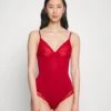 Anna Field Body - Red