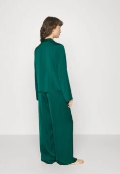 Anna Field Gift Box Pj Set - Pyjama - Green 9 Anna Field Gift Box Pj Set - Pyjama - Green -Anna Field a667a230e1e0450db65306711a2d6272