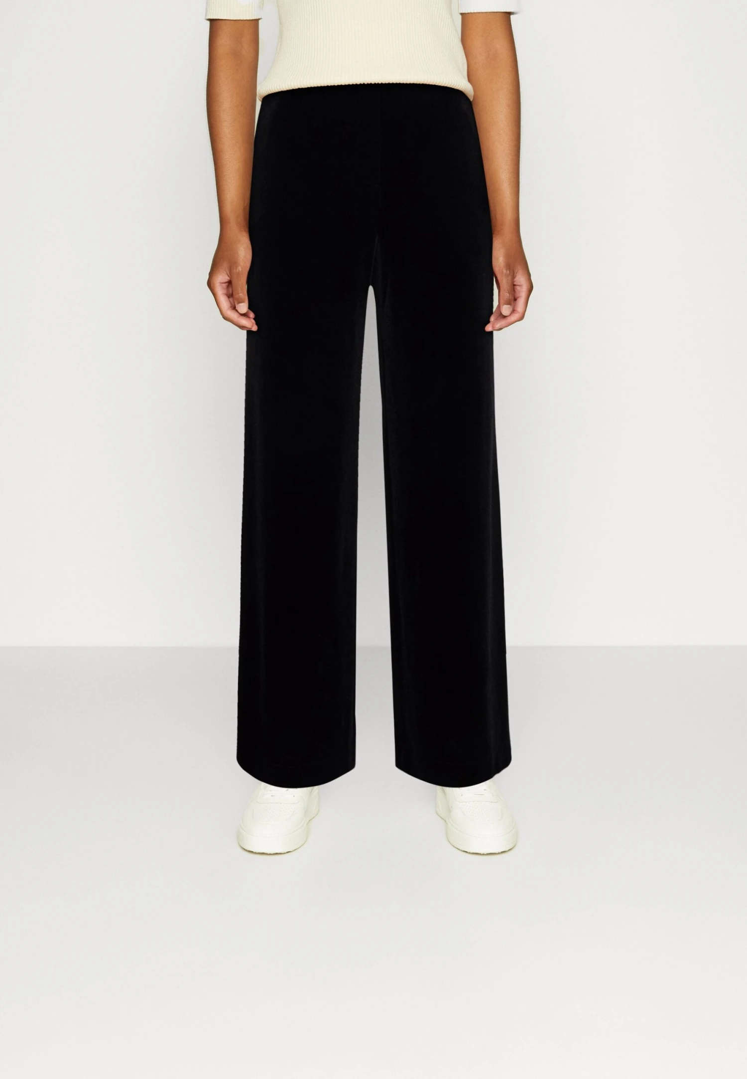 Anna Field VelvetWide Leg Trousers - Broek - Black 1 Anna Field VelvetWide Leg Trousers - Broek - Black