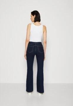 Anna Field Flared Jeans - Dark Blue 8 Anna Field Flared Jeans - Dark Blue -Anna Field c5fe20281aa042ee819b21b089fd48c0