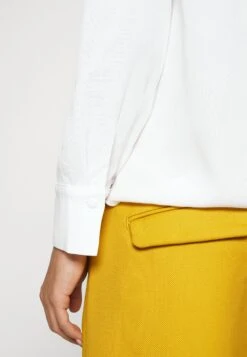 Blouse -Off-White 11 Blouse -Off-White -Anna Field ec7ba74ccc1845a7aaf5bdf432705ec1