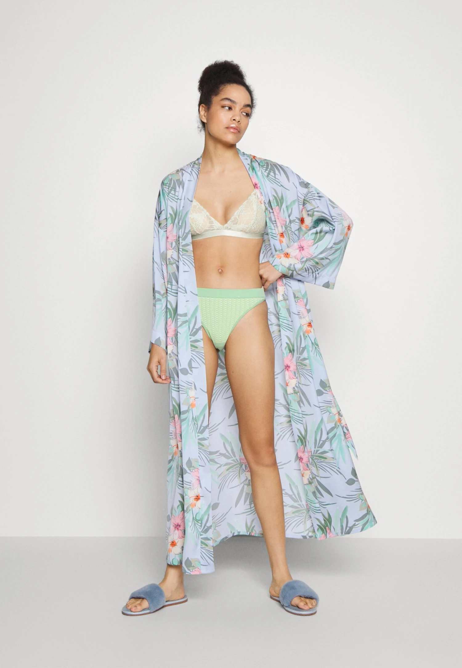 Anna Field Floral Robe - Badjas - Blue 2 Anna Field Floral Robe - Badjas - Blue - Afbeelding 2